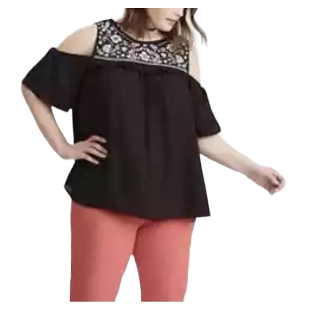 Torrid Black Georgette Cold Shoulder Blouse w/ Embroidered Flowers Size 2